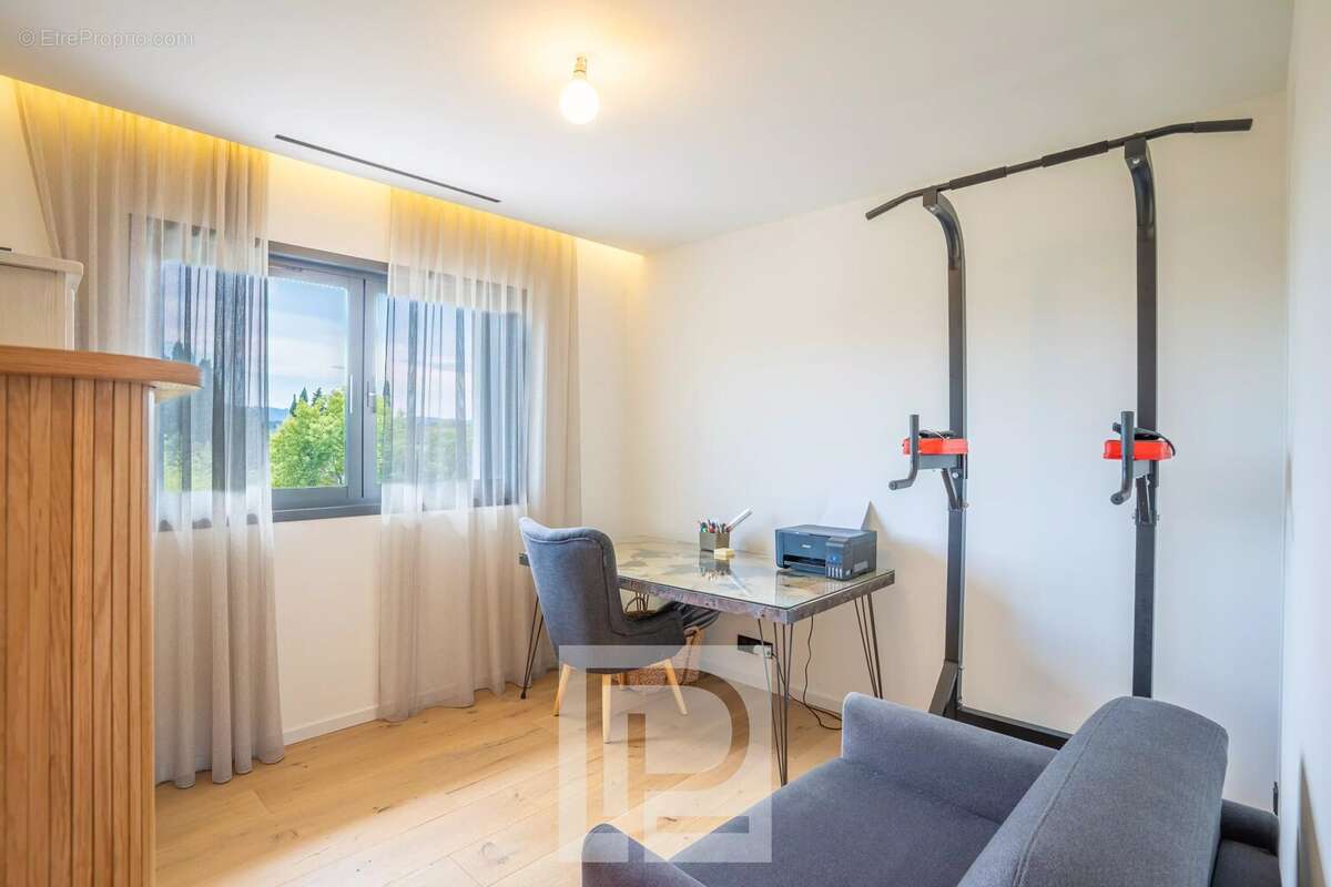 Maison à MOUGINS