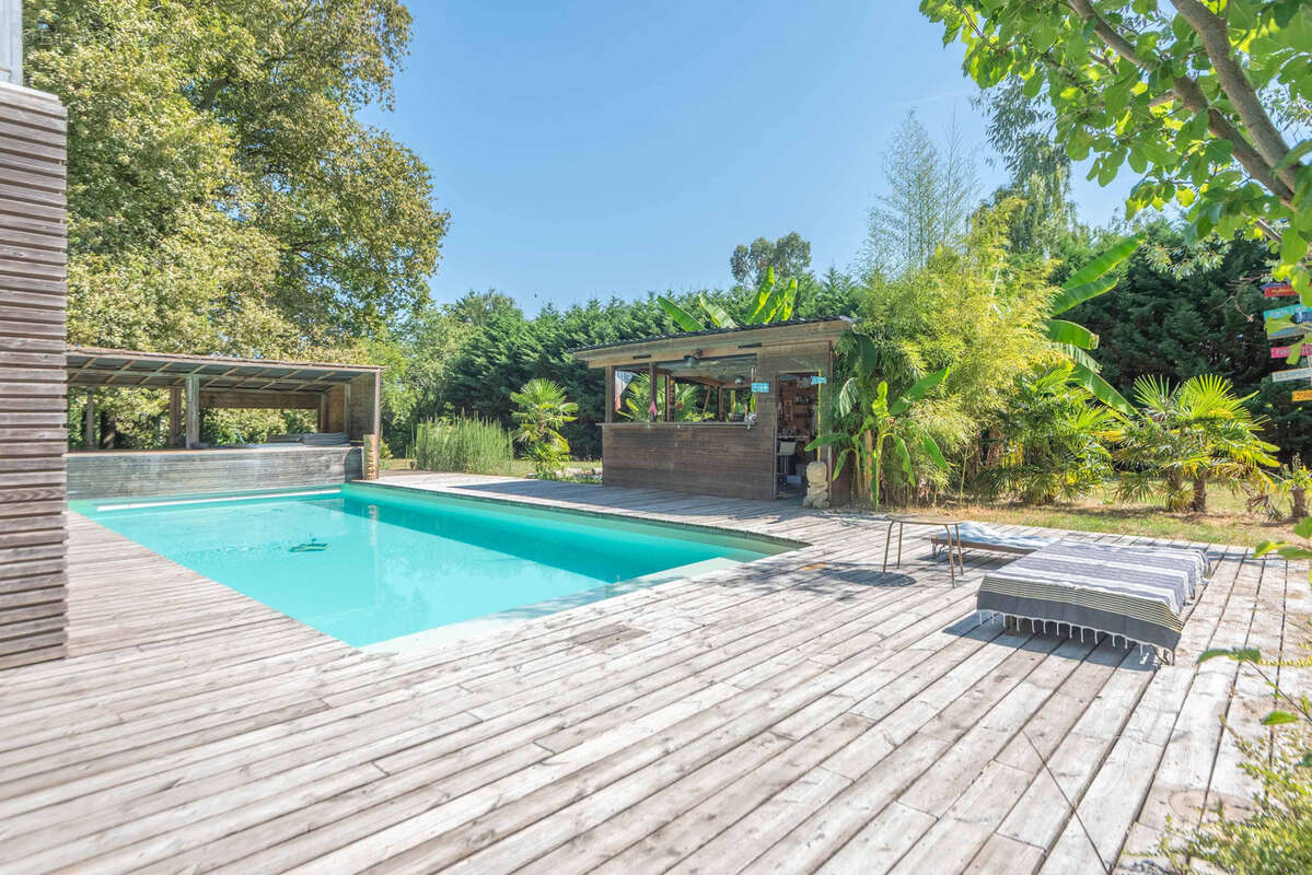 Maison 225 m2 - parc de 8100 m2 - bel environnement - photo 18
