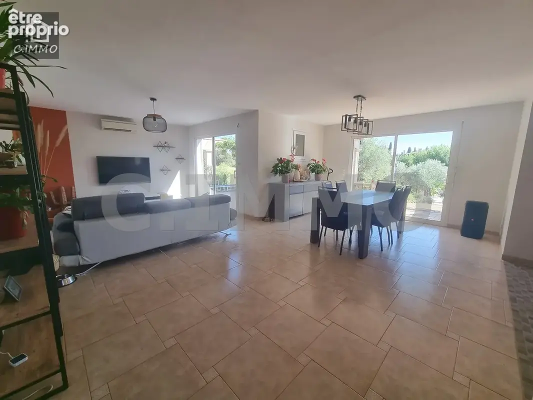 Grande villa de type 5 de PP de 139 m2 avec garage et piscine + hangar de 160 m2 - photo 8