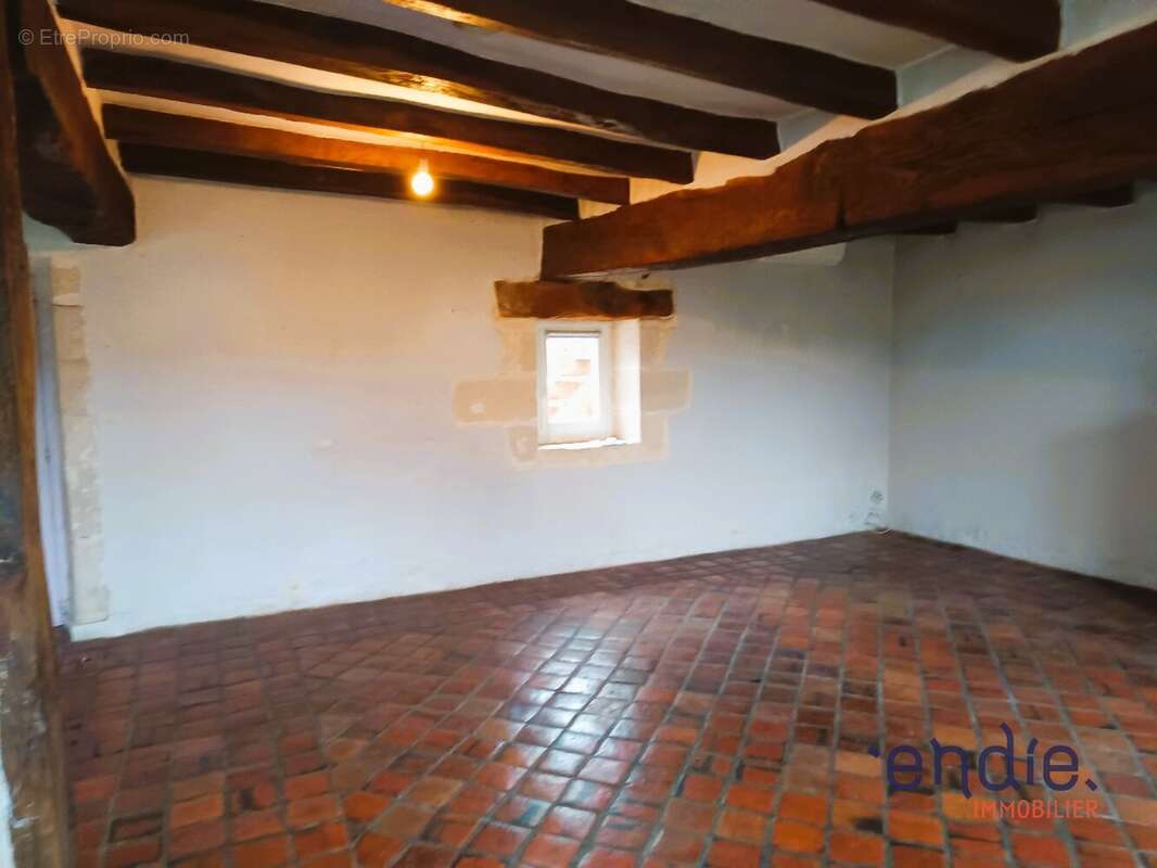 Maison à VARENNES