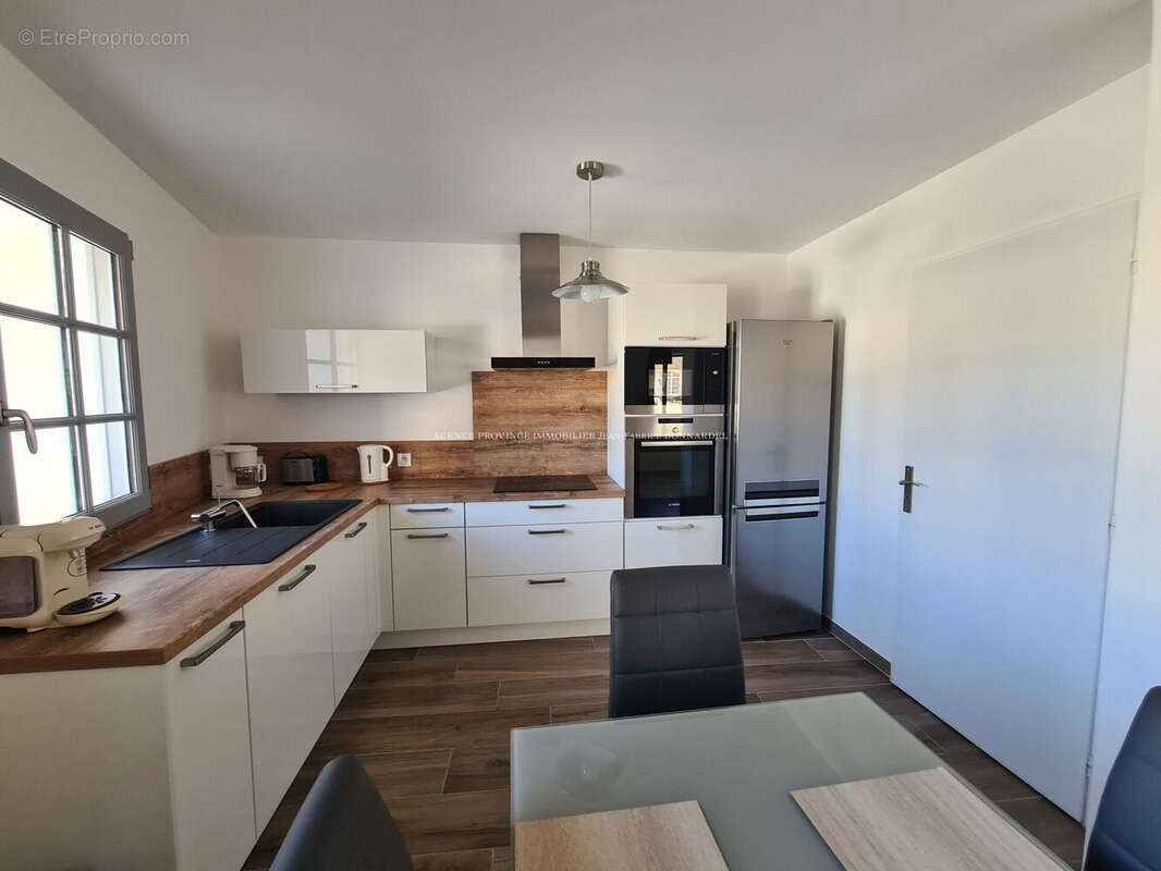Maison 61 m² à Saint-Restitut  - photo 3