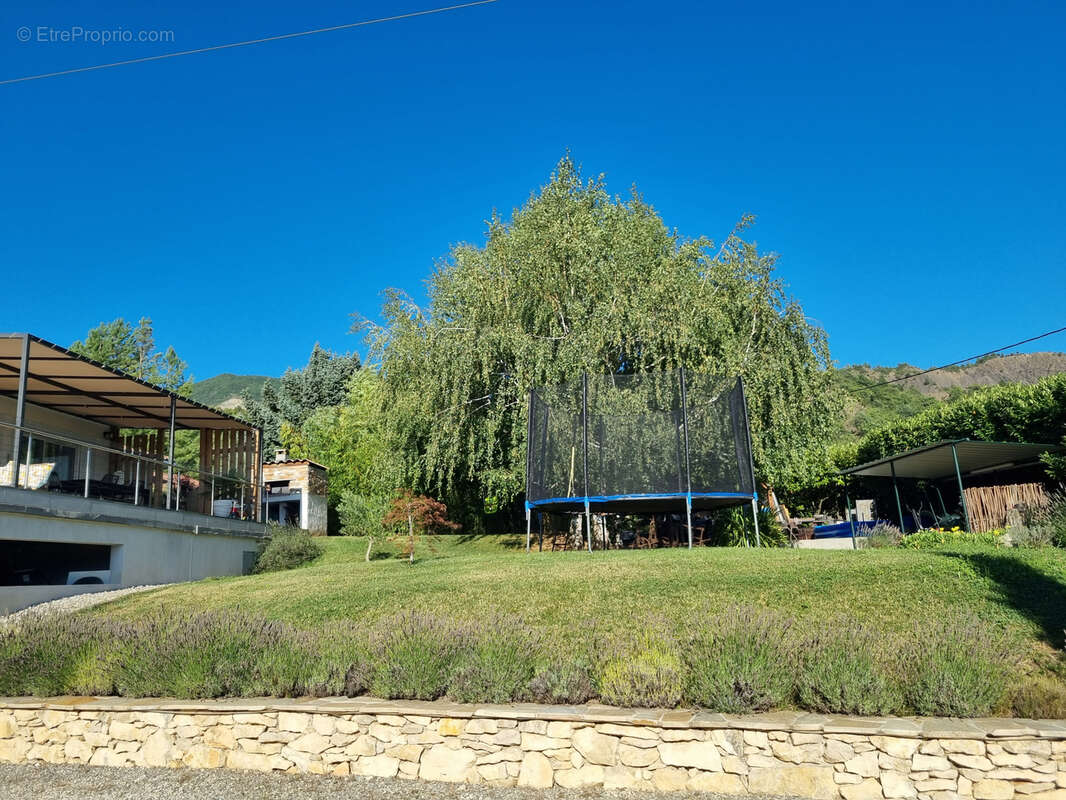 Maison à CLARET
