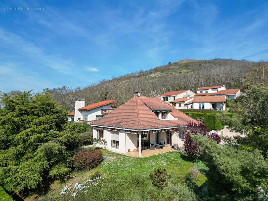 Maison à MEZEL