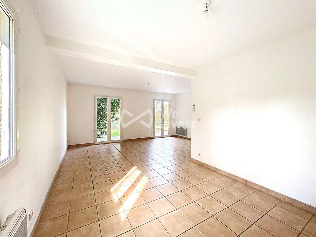 Maison à SAINT-JEAN-DE-VEDAS