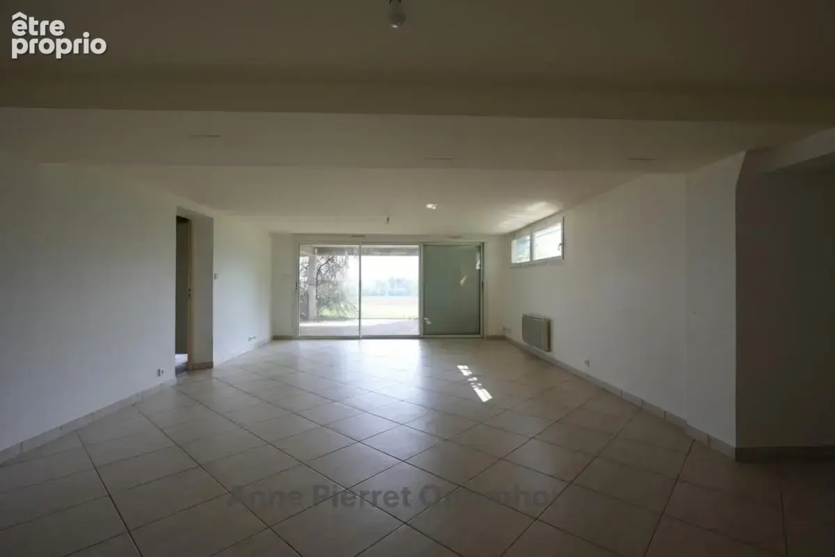 À VENDRE – Grande maison de plain-pied de 224 m² habitable (4 chambres) avec vue exceptionnelle sur forêt et plaine à Vaux-devan - photo 14