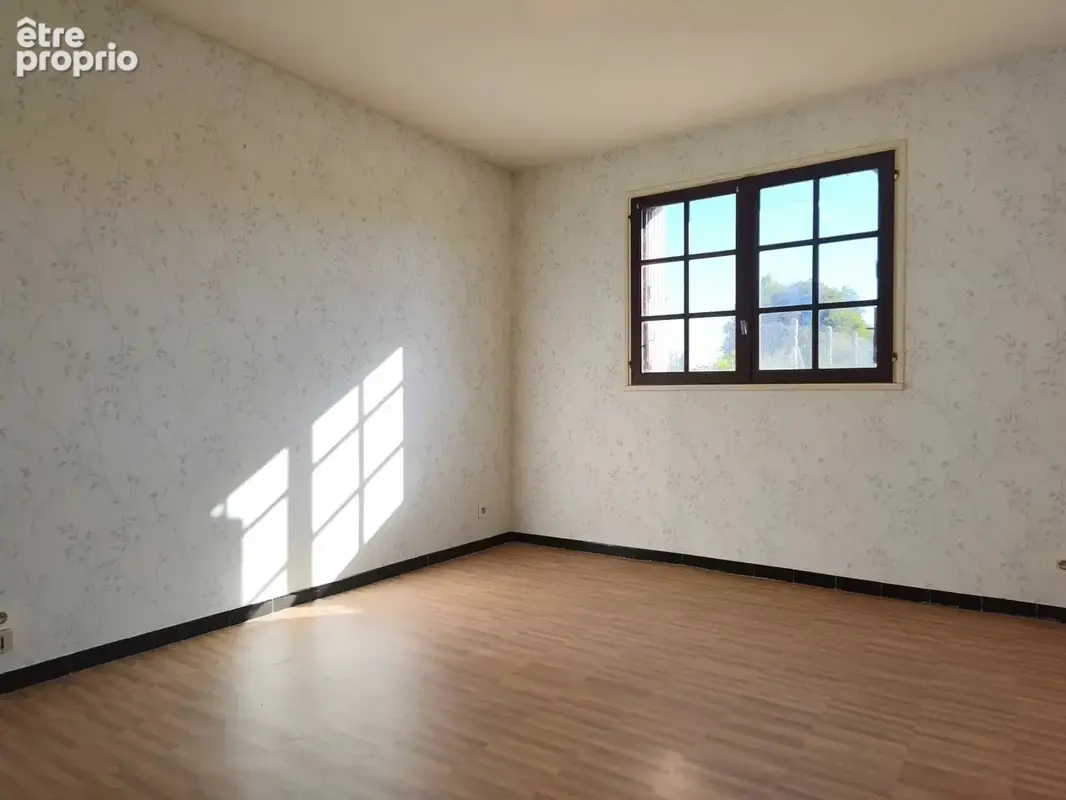 Maison sur sous-sol de 164m² 6 chambres - La Ferrière en Parthenay - photo 12