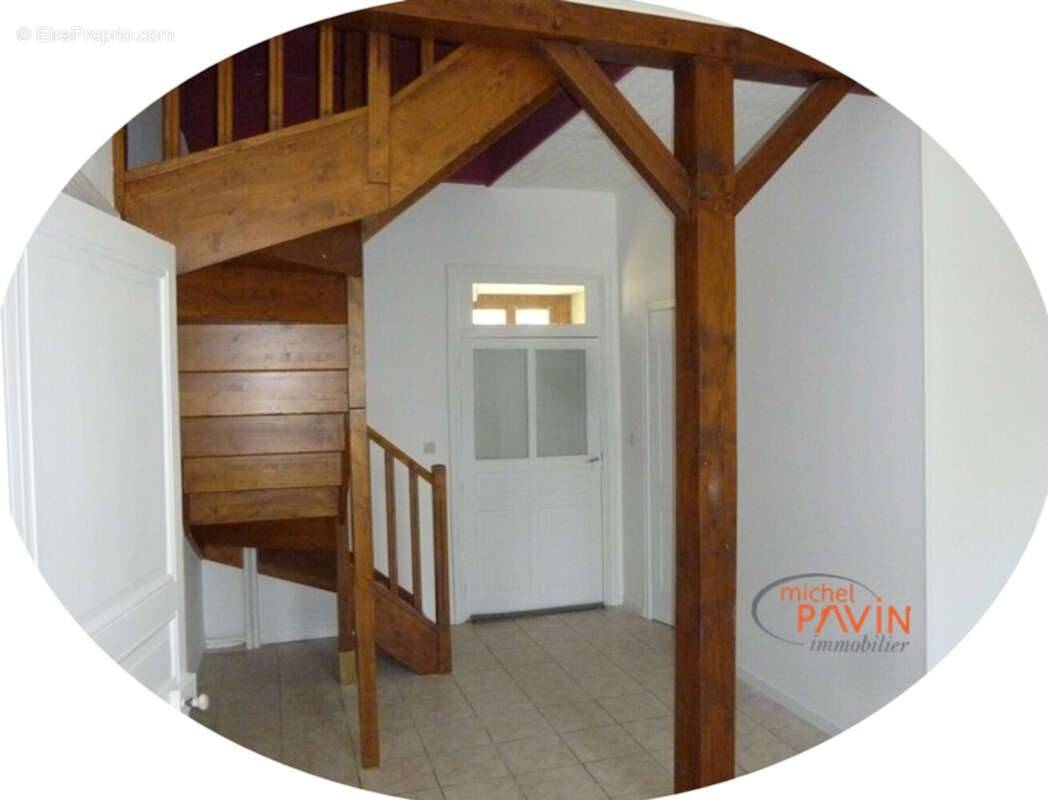 Maison à JOUET-SUR-L'AUBOIS