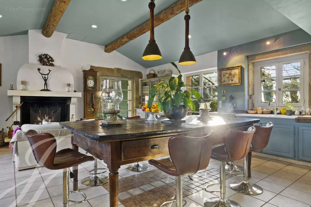 Maison à CABRIERES-D&#039;AVIGNON