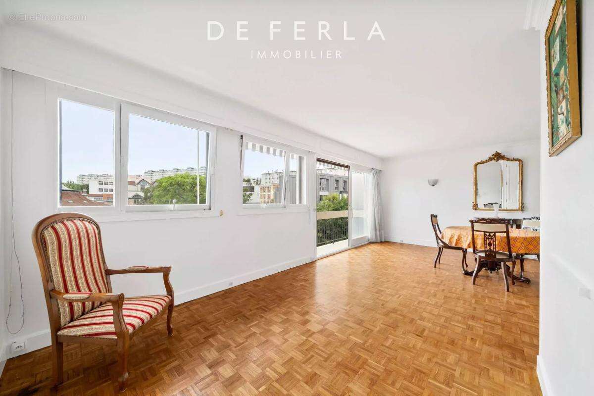 Appartement à PARIS-15E
