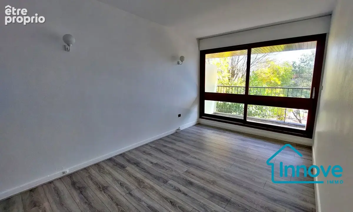 Appartement 5 pièces 112 m² à vendre à Rocquencourt (78150) - photo 8