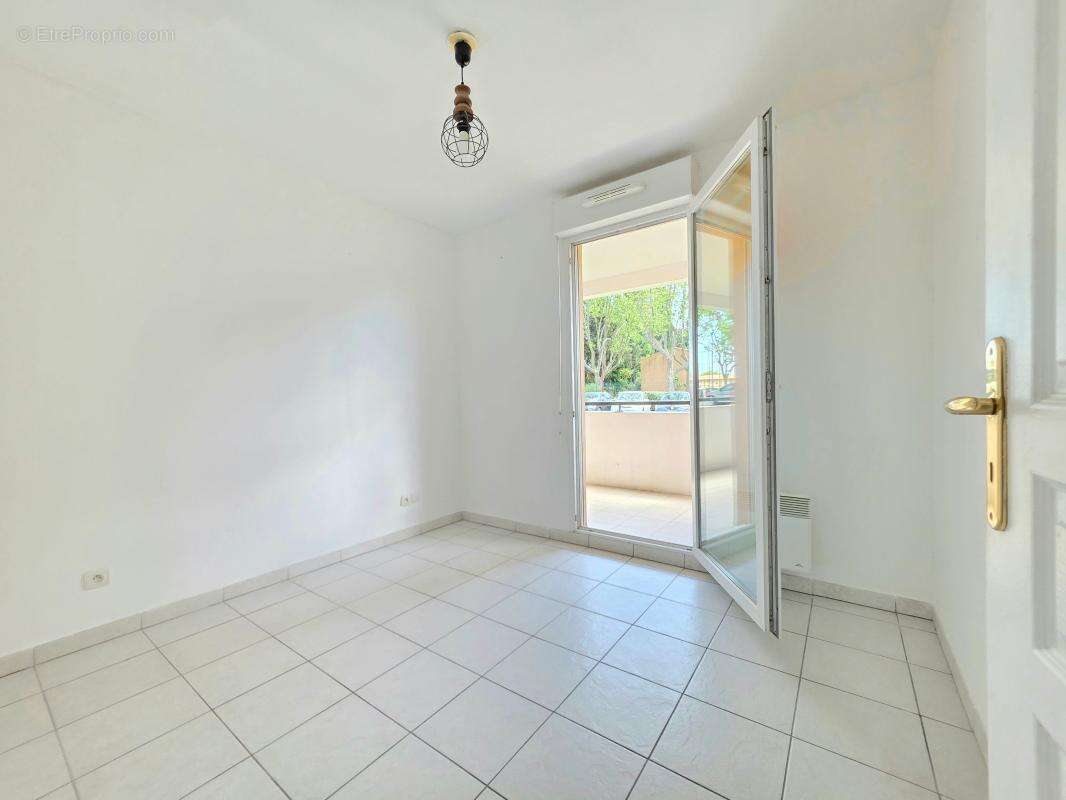 Appartement à LE LUC