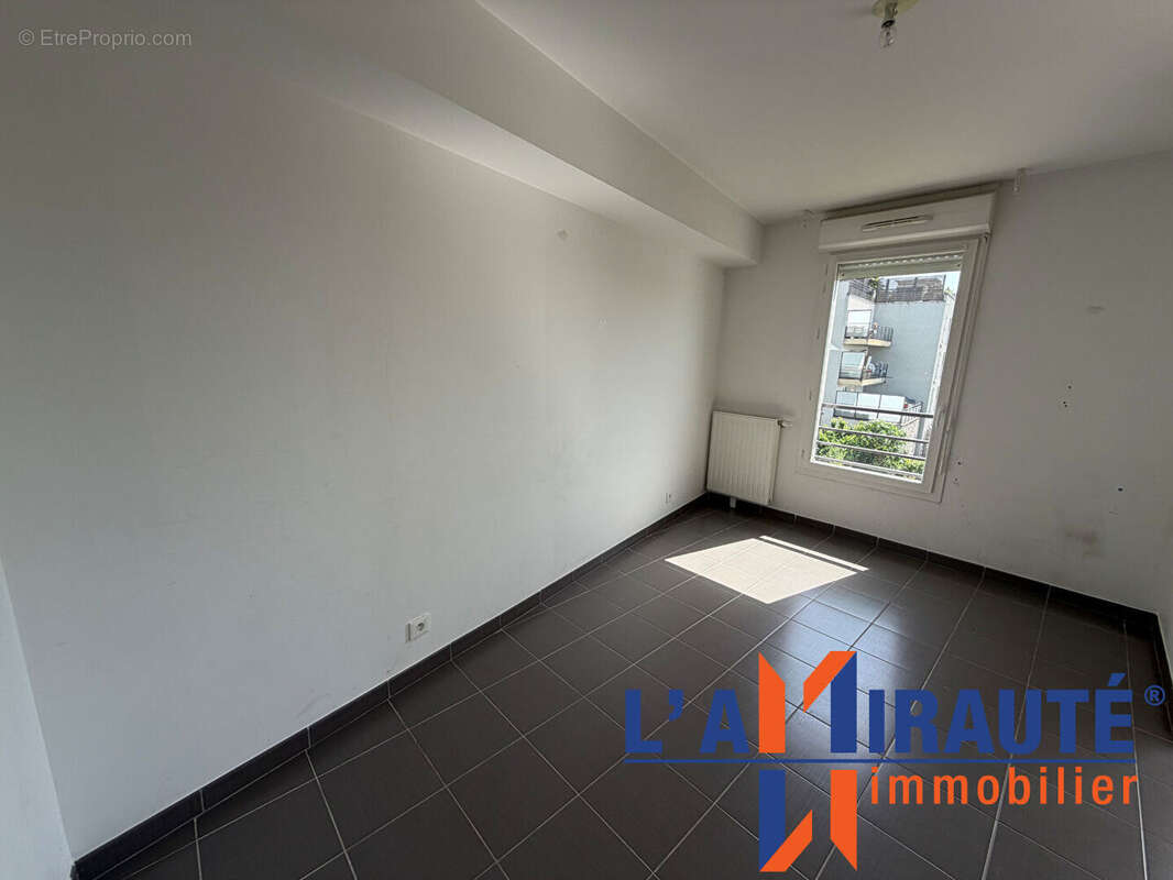 Appartement à SARTROUVILLE