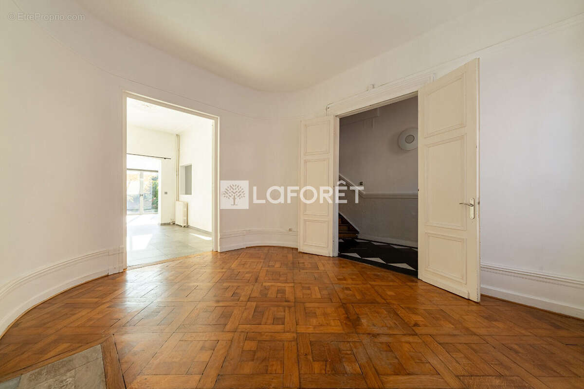 Jolie maison bourgeoise de 180 m² hab - photo 4