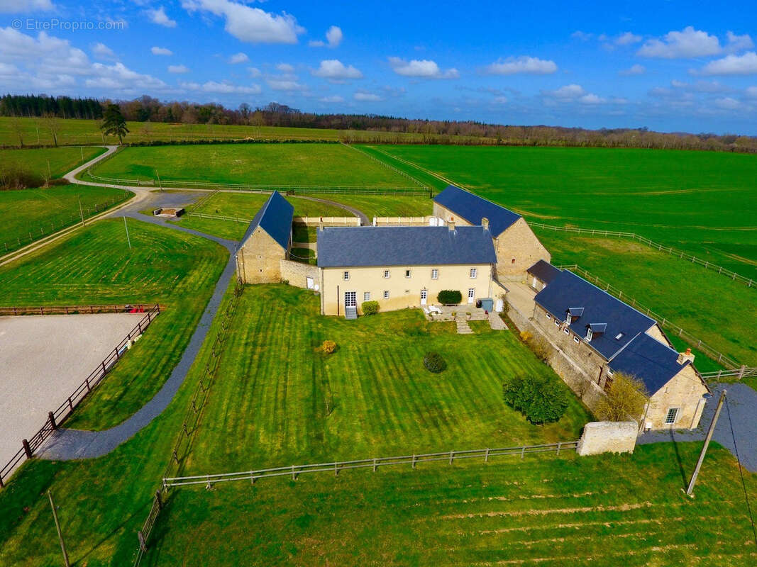 Maison 6 pièces - 233m2 avec dépendances AURSEULLES - photo 16
