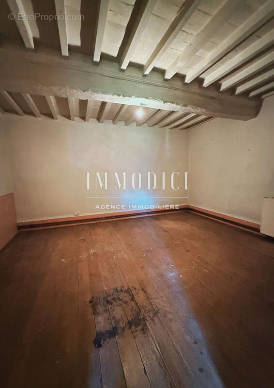 Maison à LURCY