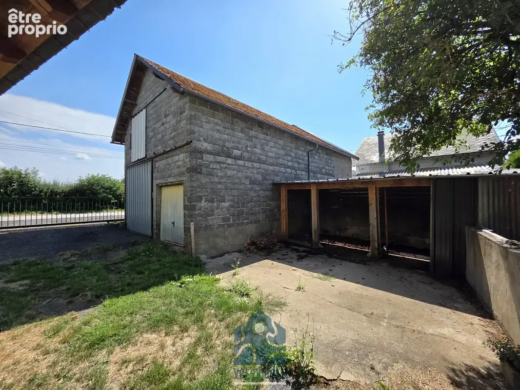 Longère huit pièces avec grange, annexes et terrain - photo 16