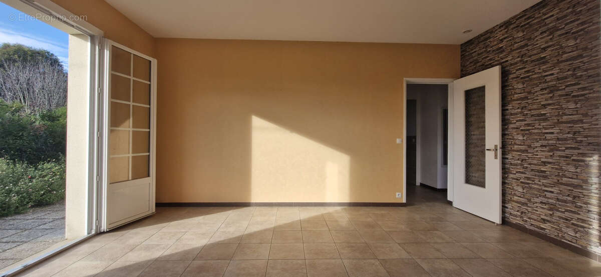 Maison à MORTAGNE-SUR-GIRONDE