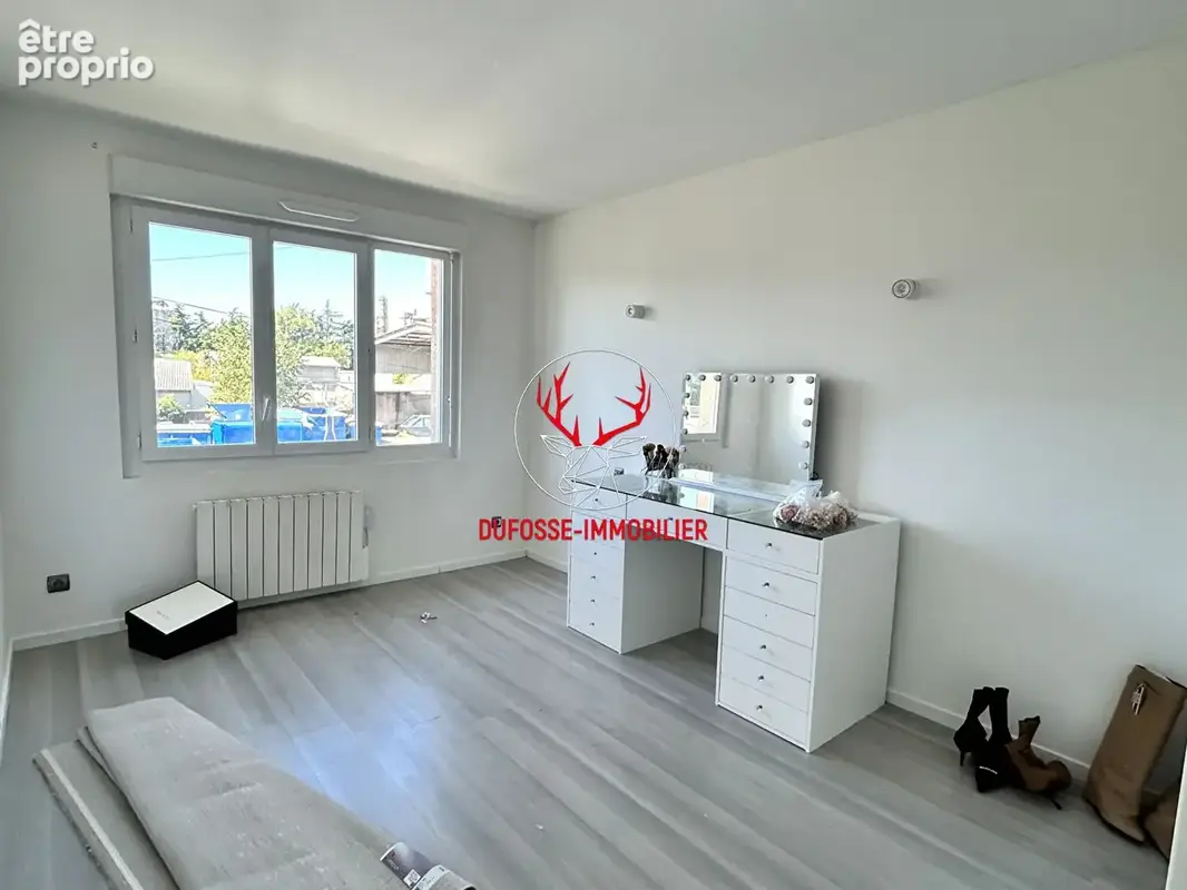 Feyzin les razes : t4 94 m² - 3 chambres et grande pièce de vie - petite copropriété - faibles charges - photo 7
