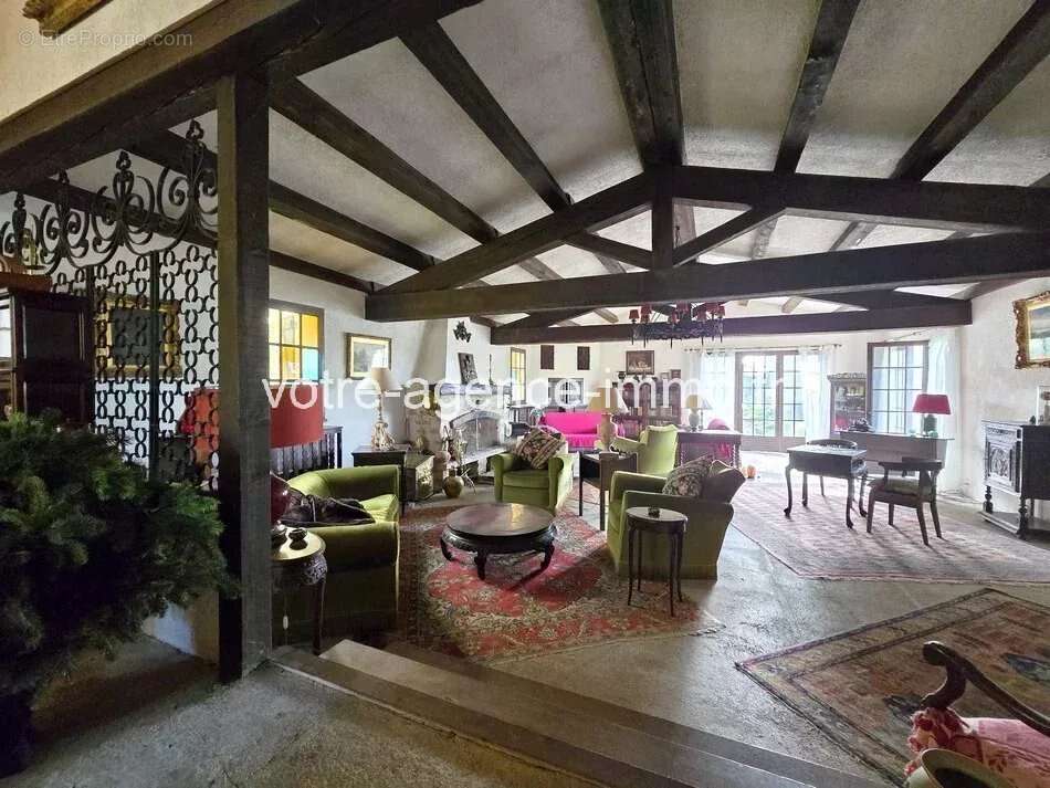 Maison à LA GAUDE