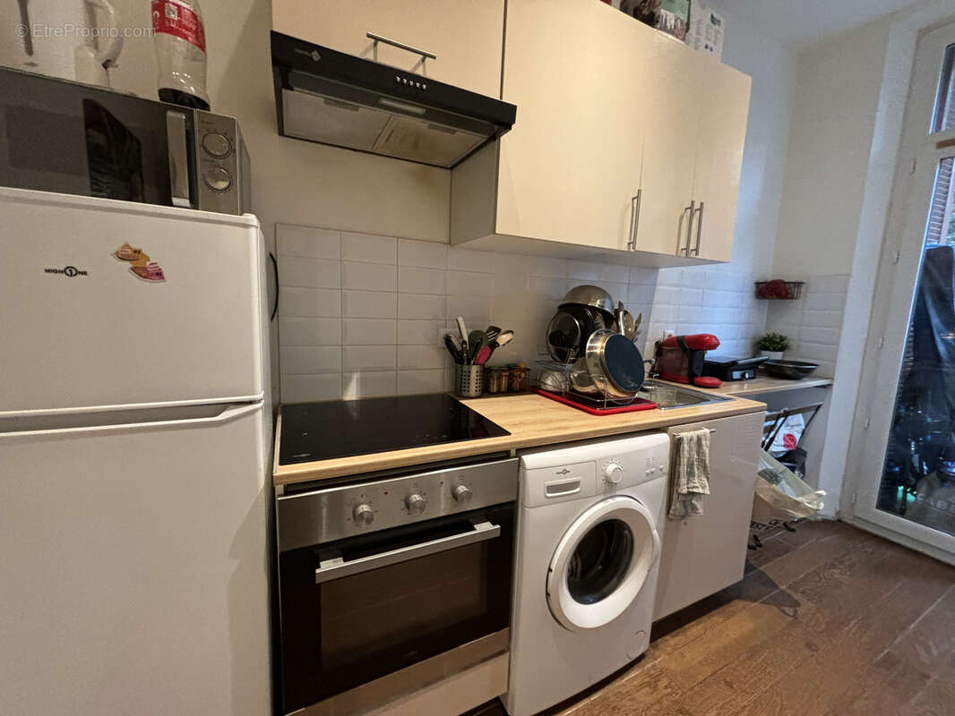 Appartement à LE REVEST-LES-EAUX