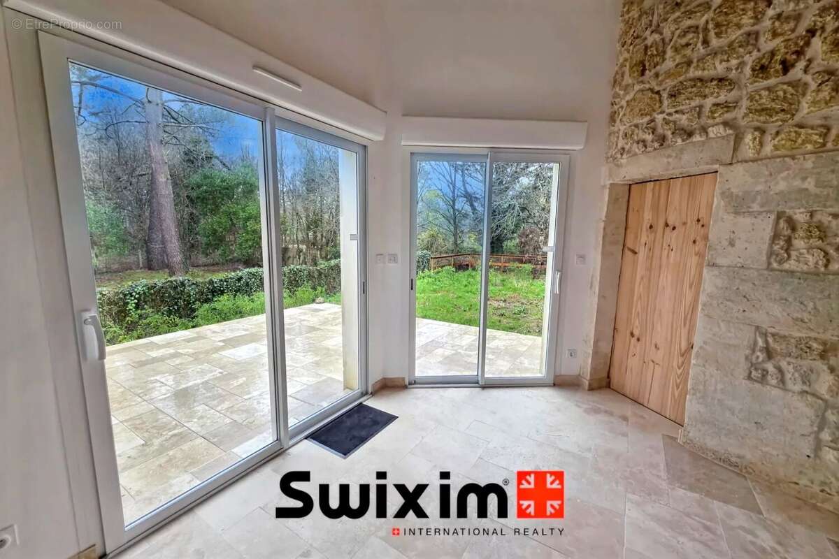 Maison de charme de 115 m² à Talais - photo 5