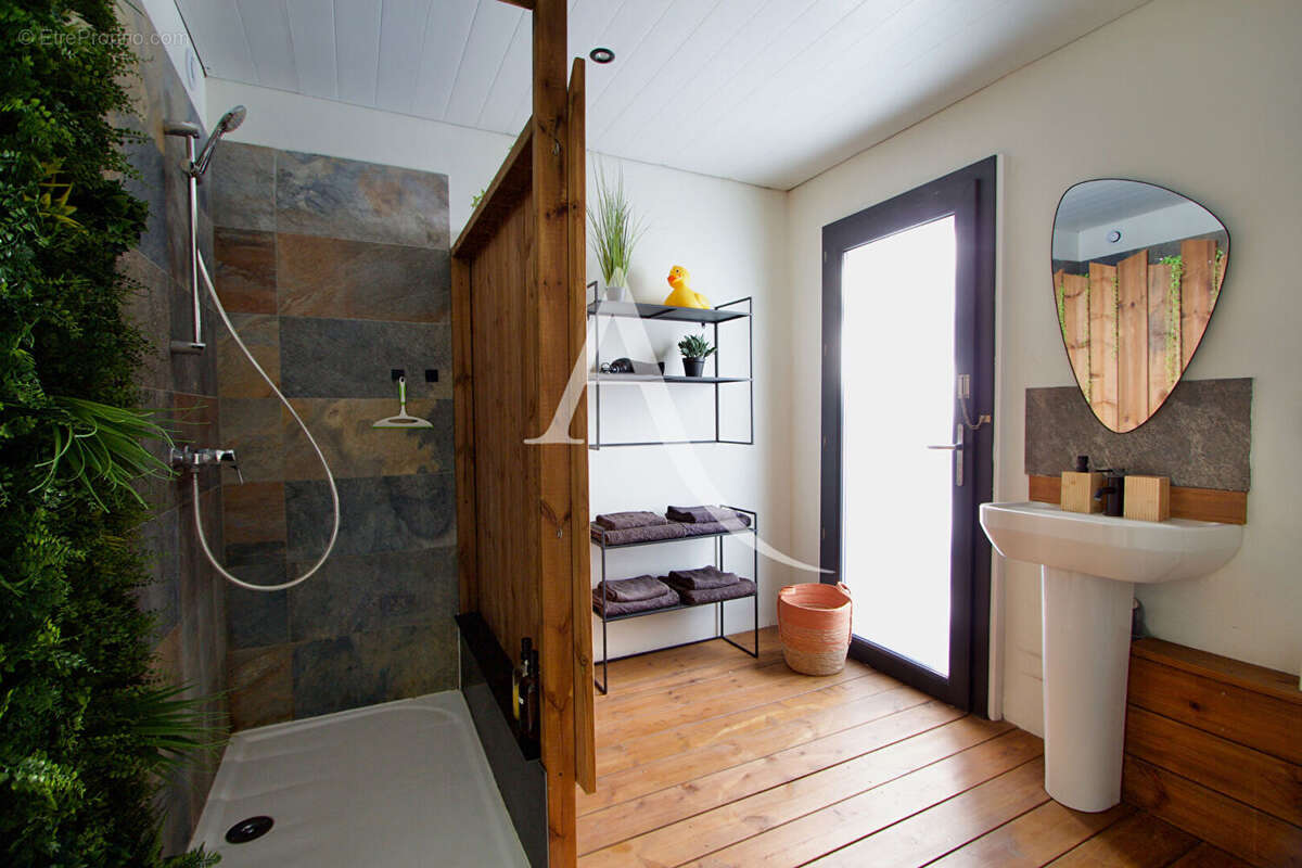 Maison à SAINT-JEAN-DE-VEDAS