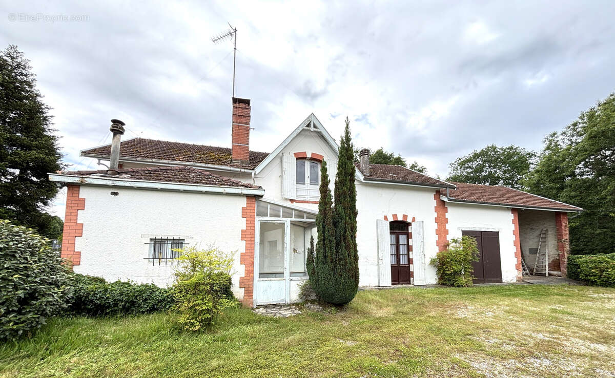 Maison à BELIN-BELIET