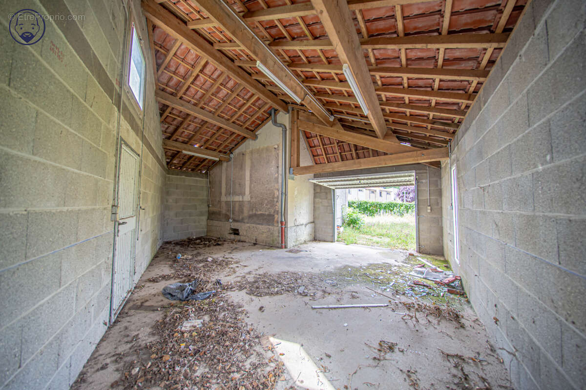 Maison de caractère à rénover, Saint-Mihiel, résidentiel . - photo 7