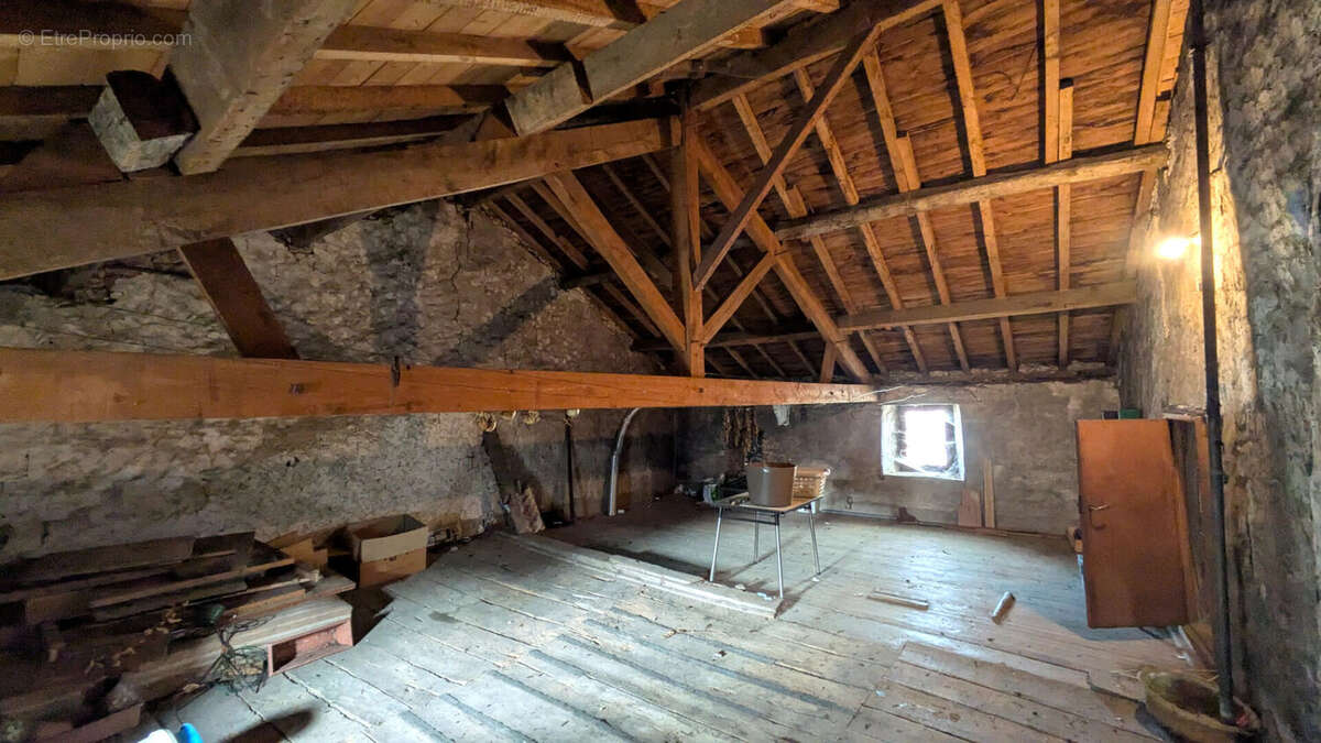 Appartement à USSON-DU-POITOU