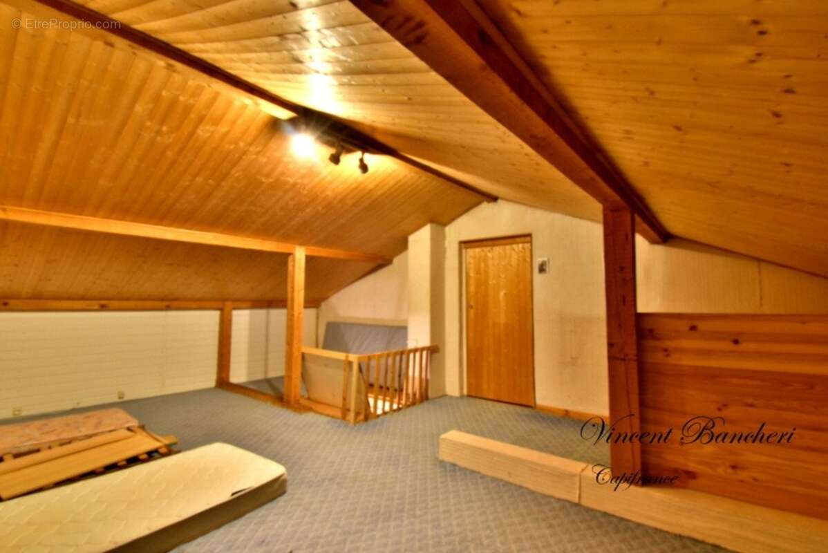 Appartement à vendre 4 pièces AMANCY (74) à rénover - photo 10