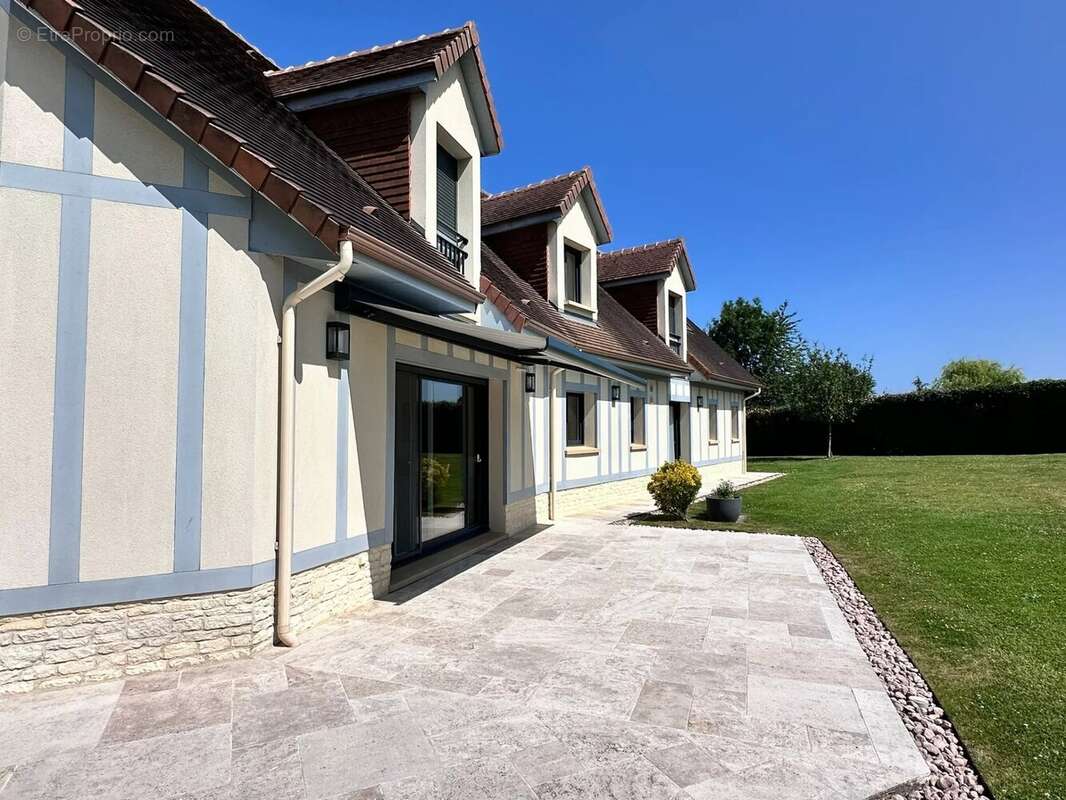 Maison à GONNEVILLE-SUR-MER