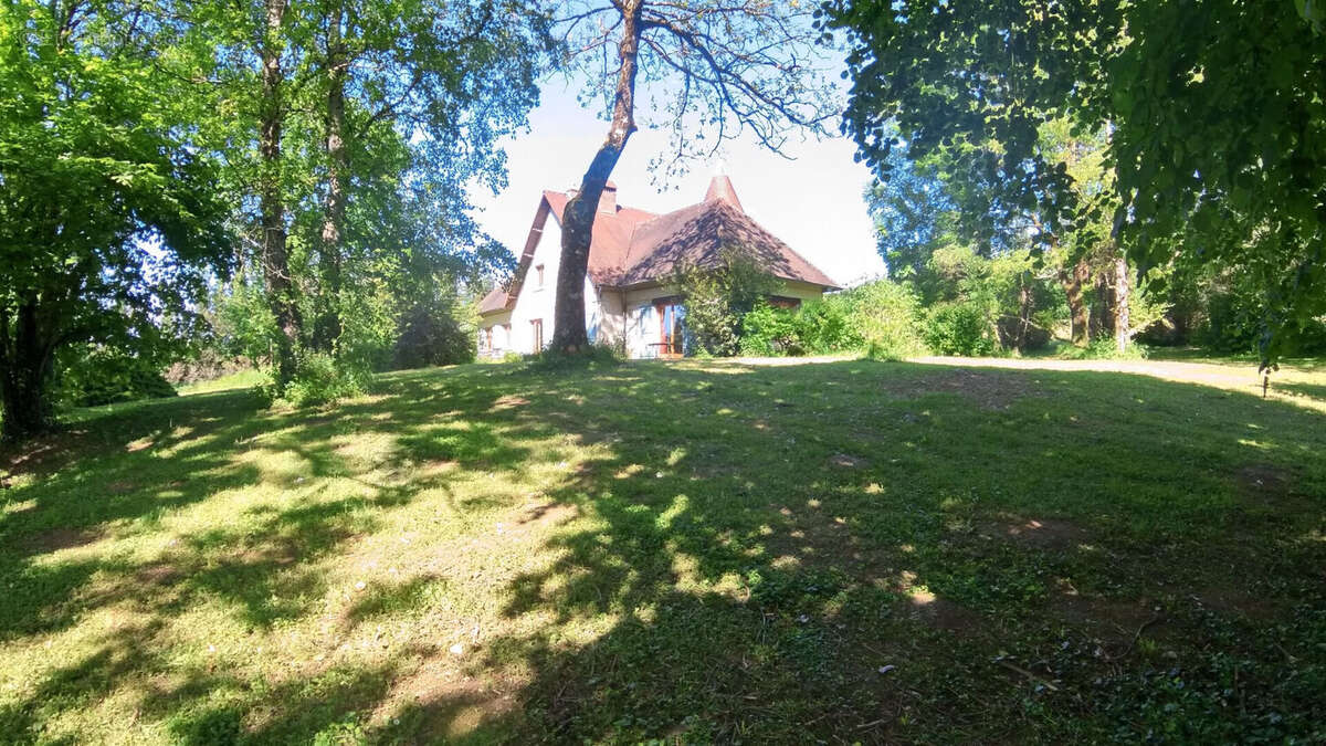 Maison à LA CHAPELLE-SUR-FURIEUSE