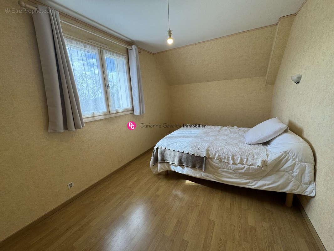 Maison à DECAZEVILLE