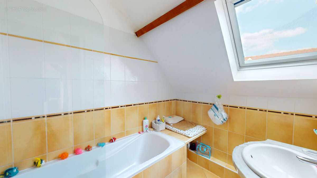 Maison à SAULX-MARCHAIS