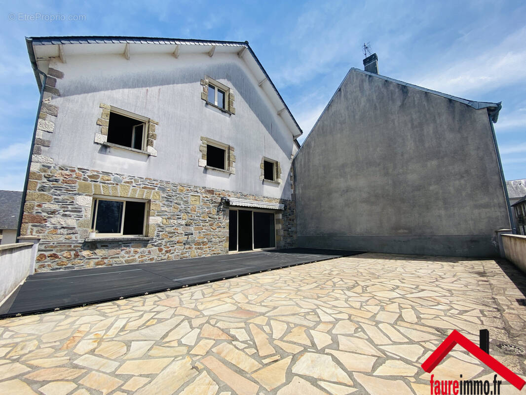 Maison à SAINTE-FEREOLE