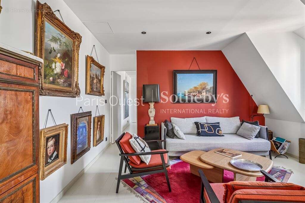 Appartement à NEUILLY-SUR-SEINE
