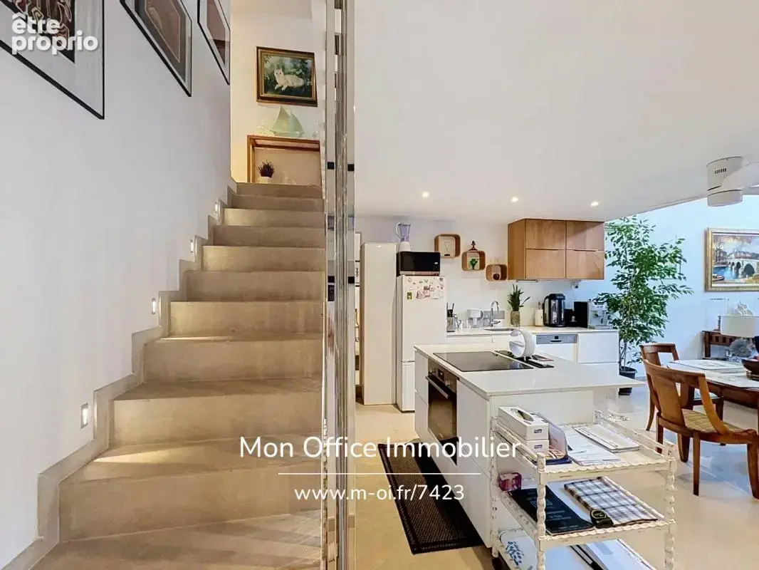 Référence : 7423-les - maison de village de standing sans travaux à cogolin - photo 8