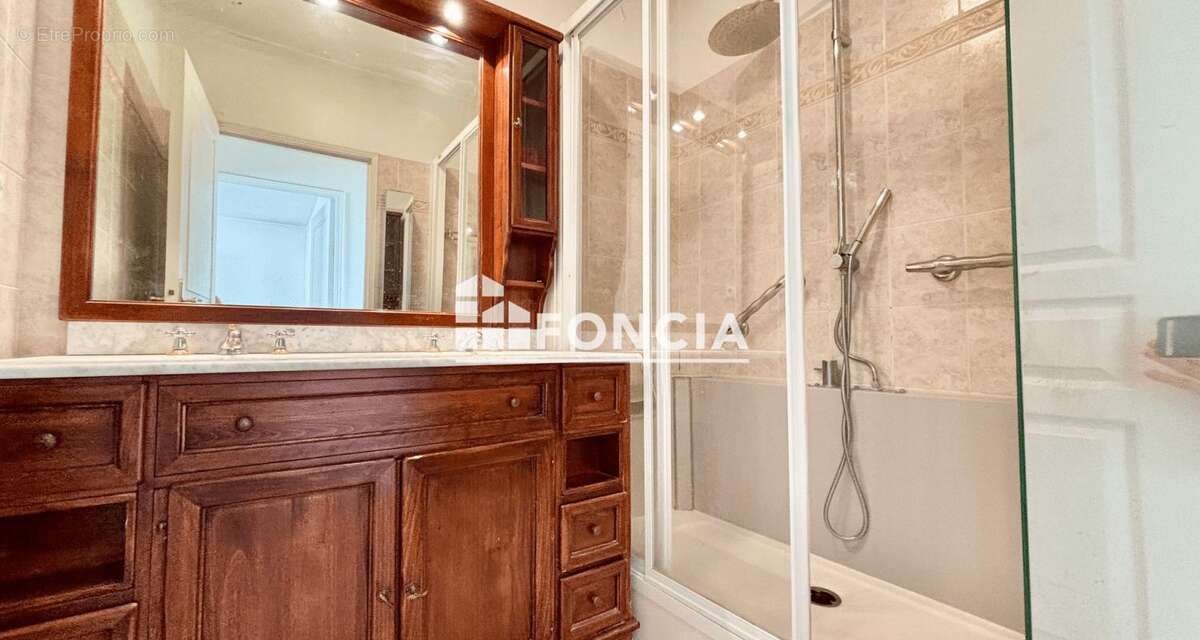 Appartement à LE PLESSIS-ROBINSON