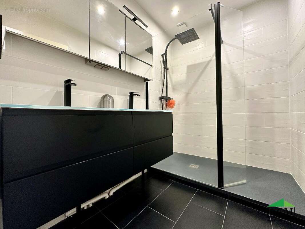 Maison à MERY-SUR-OISE