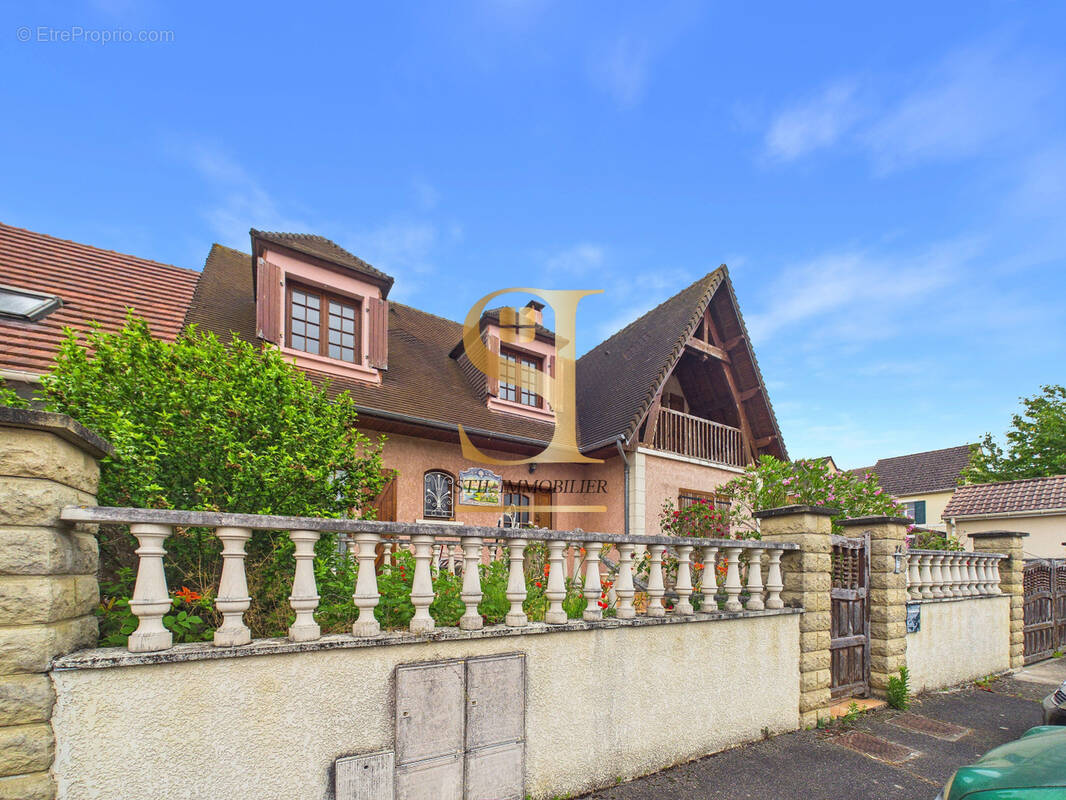 Maison à LEUVILLE-SUR-ORGE