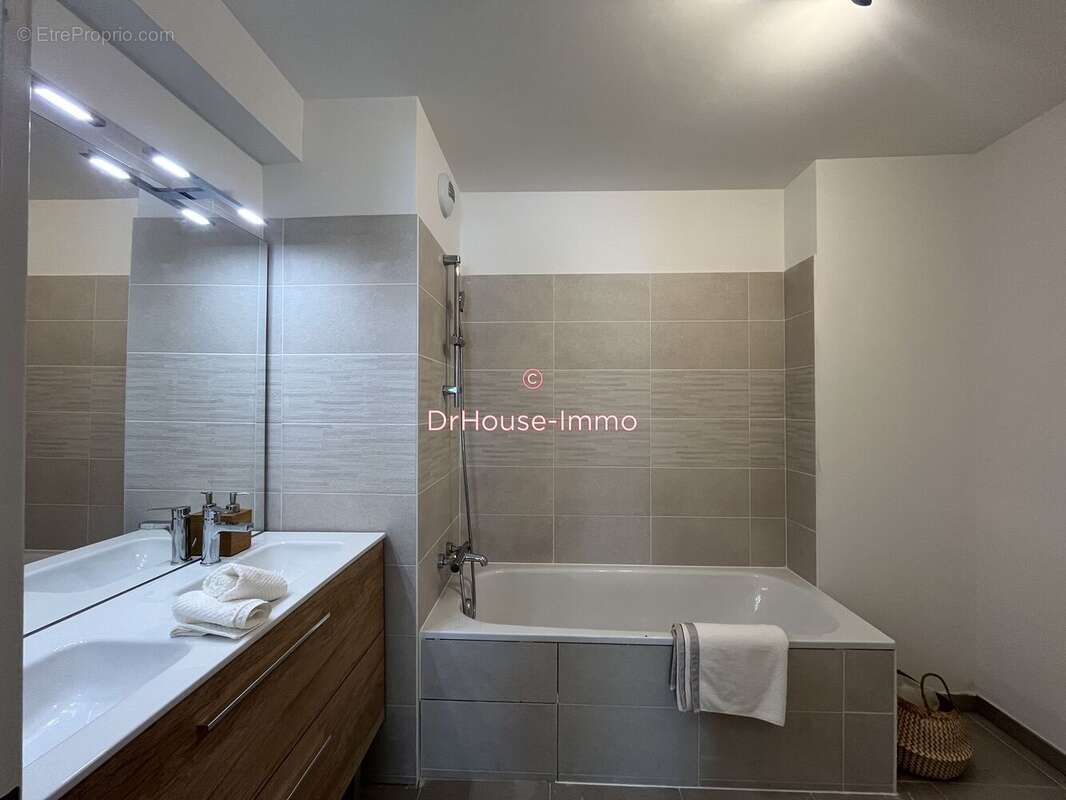 Appartement à MARSEILLE-10E