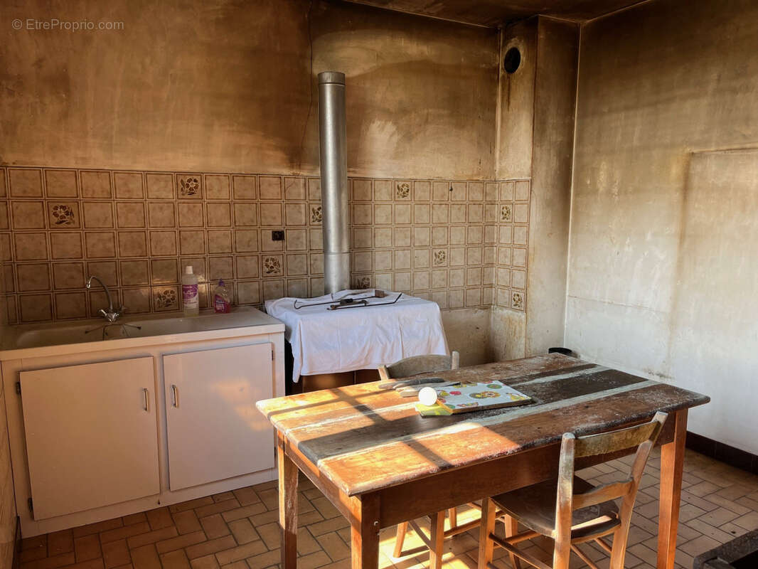 Maison à SAINT-PRIEST-LES-FOUGERES