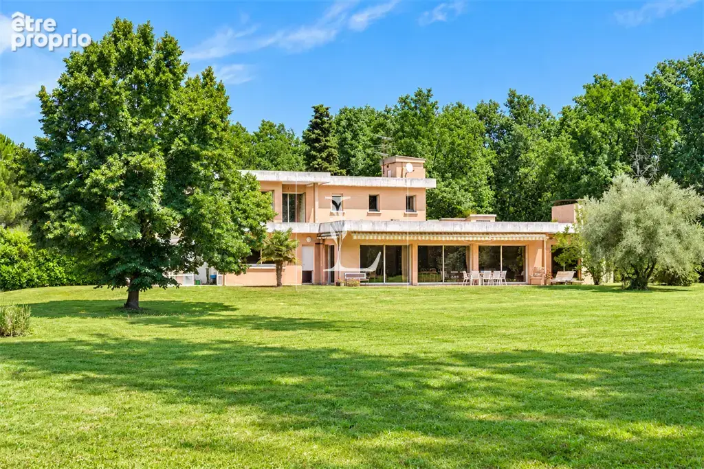 Negrepelisse — domaine familial de 9,7 hectares avec villa d’architecte, ferme de caractere et parc - photo 2