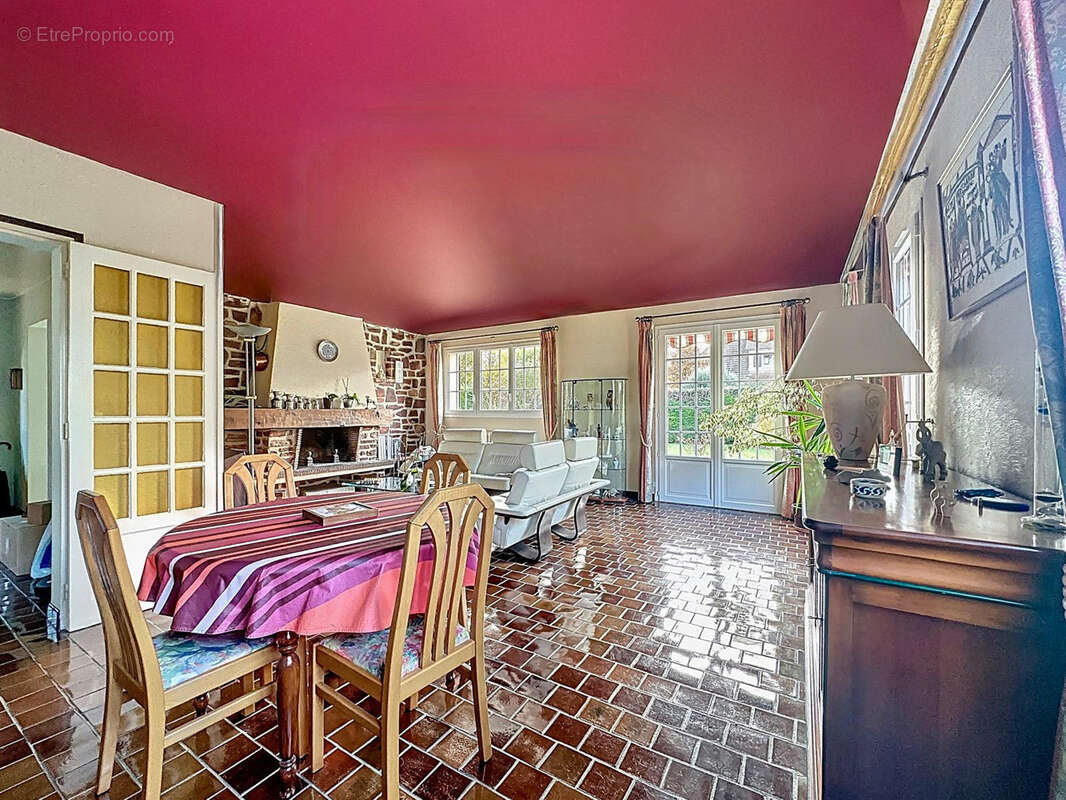 Maison à OUISTREHAM