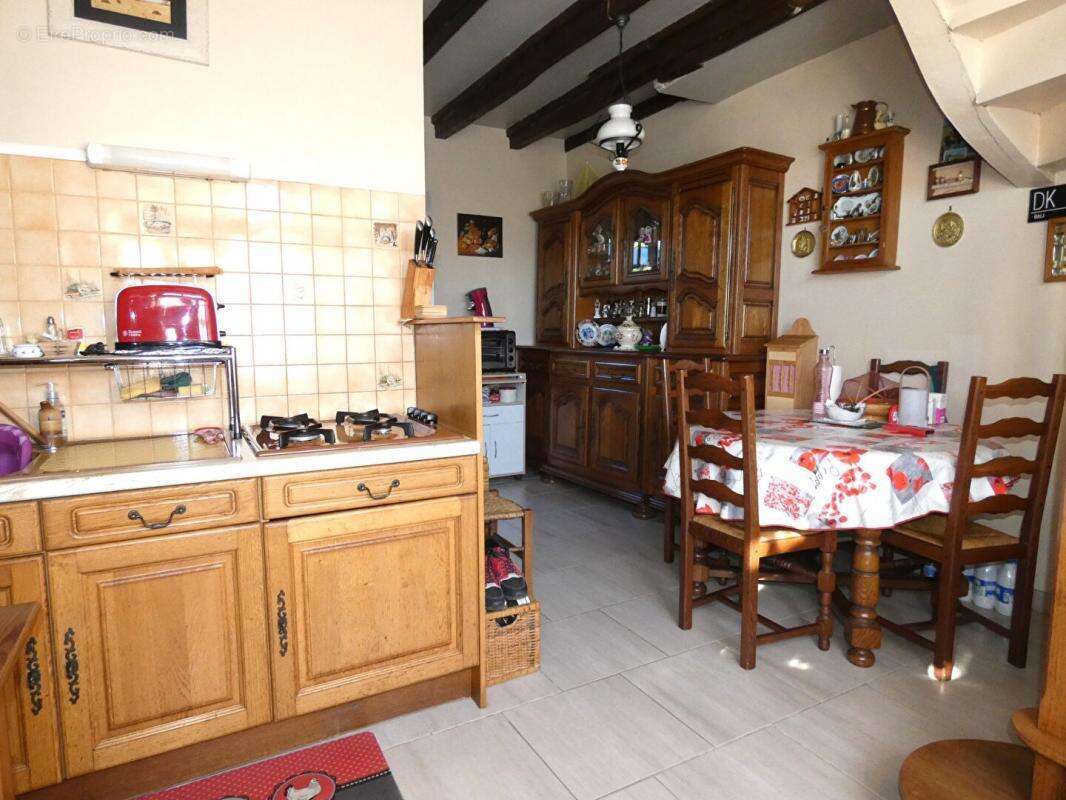 Maison à HAUTEFORT