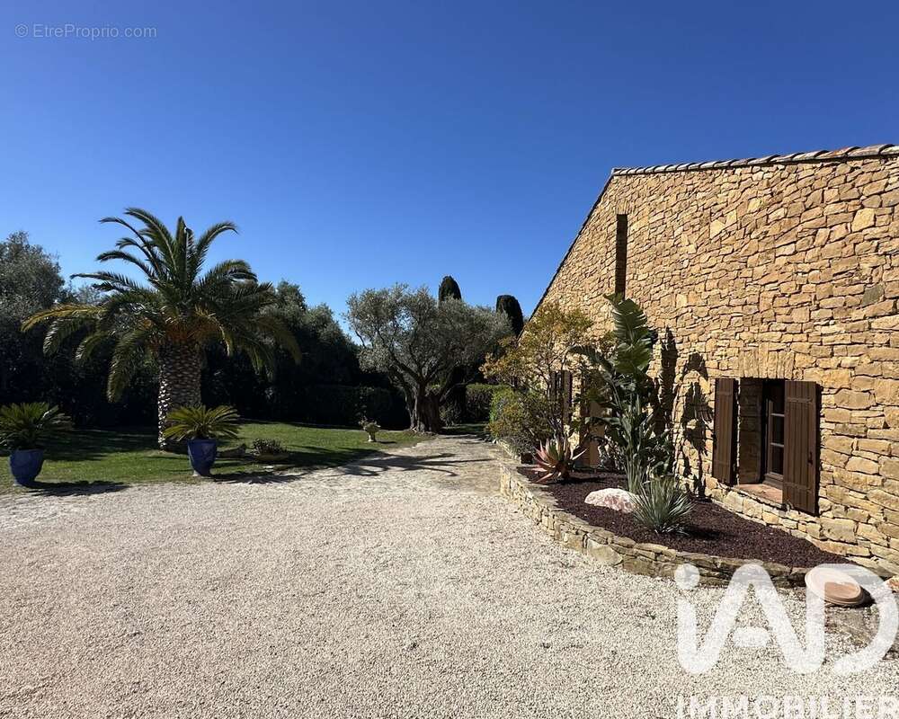 Photo 2 - Maison à SAINT-CYR-SUR-MER