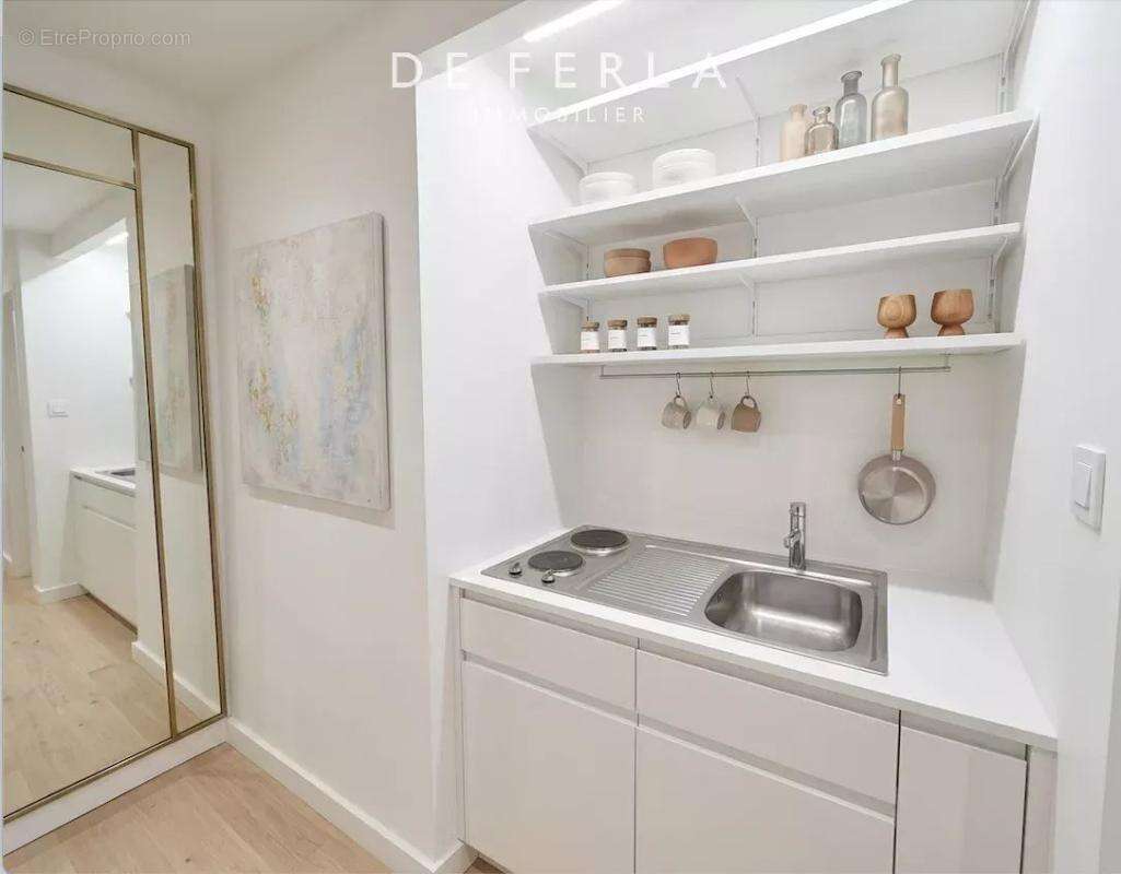 Appartement à PARIS-7E