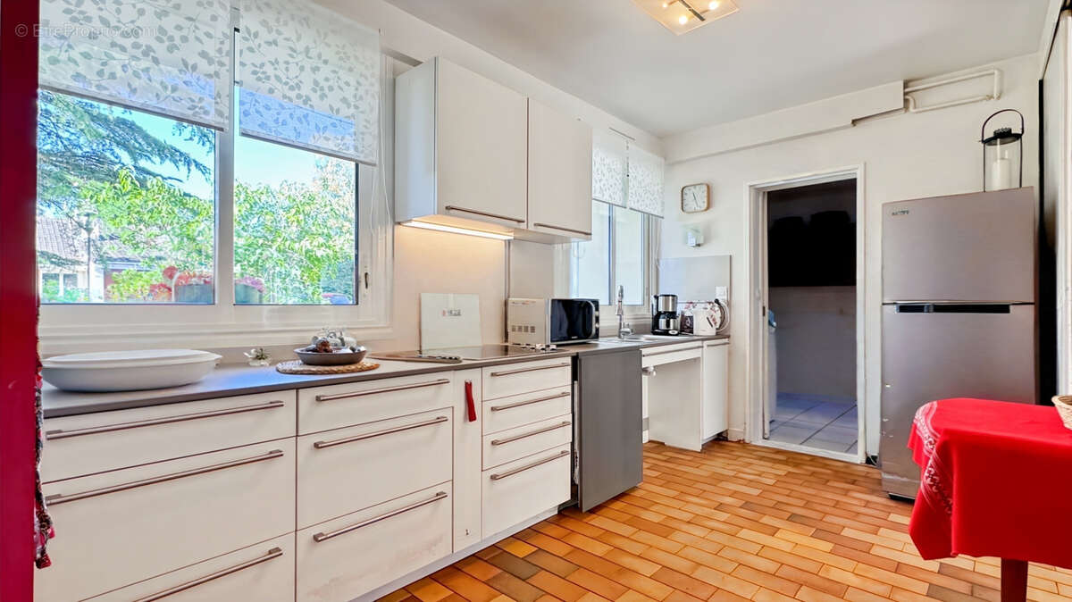 Maison à SAINT-NOM-LA-BRETECHE