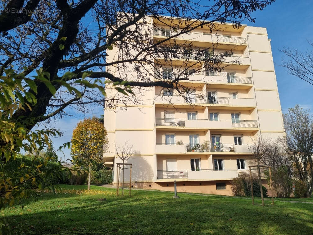 Appartement à TASSIN-LA-DEMI-LUNE