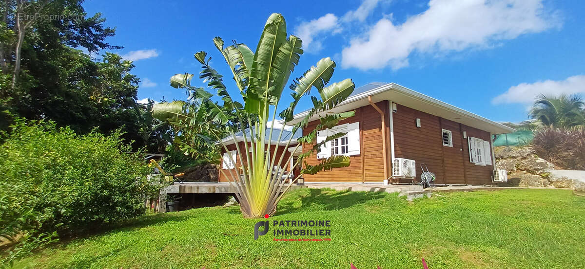 Maison t4 de 95 m2 sur terrain de 1000 m2 avec piscine et vue degagée sur petit bourg - photo 22